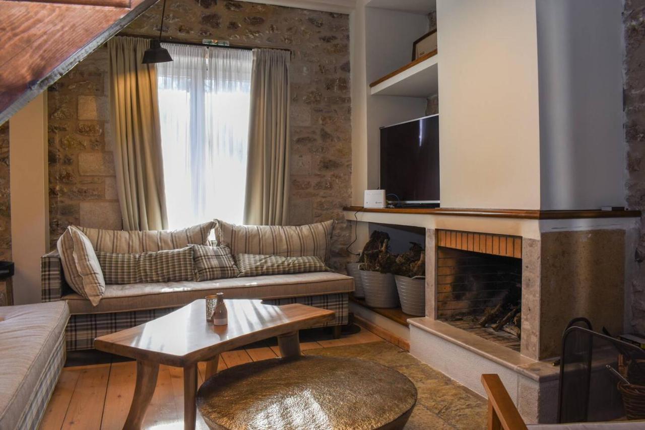 Secluded Mountain Refuge - Theonimfi Paradise Gem Dimitsana Bagian luar foto
